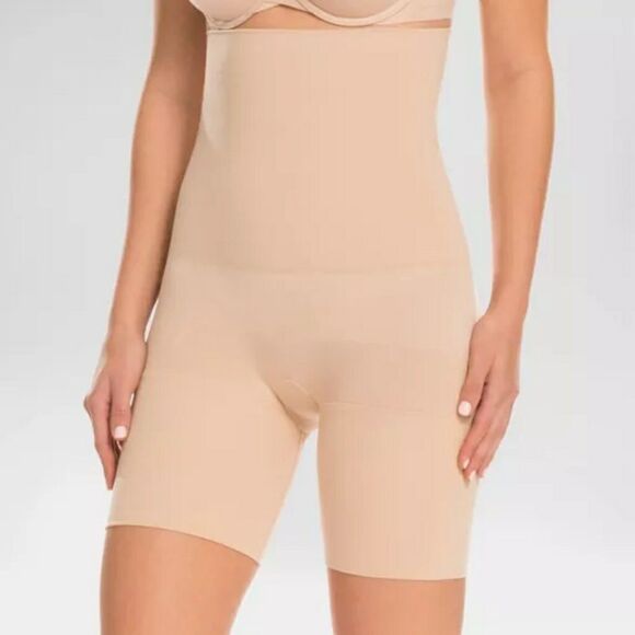 Spanx Shaping High-Waist Short - Picture 9 of 9
